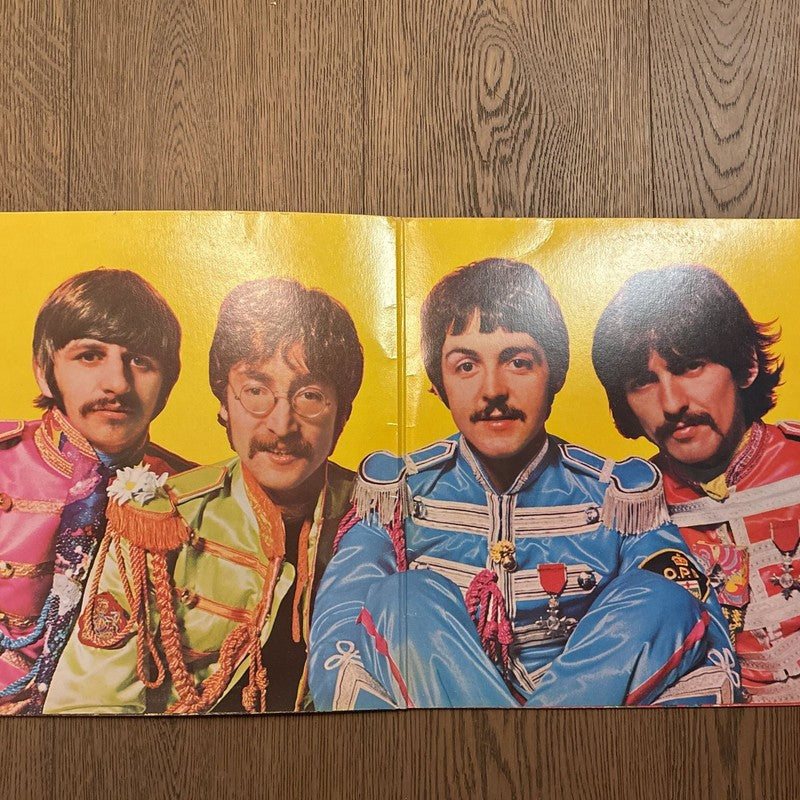 The Beatles - Sgt. Pepper's Lonely Hearts Club Band Vinyl LP Reissue