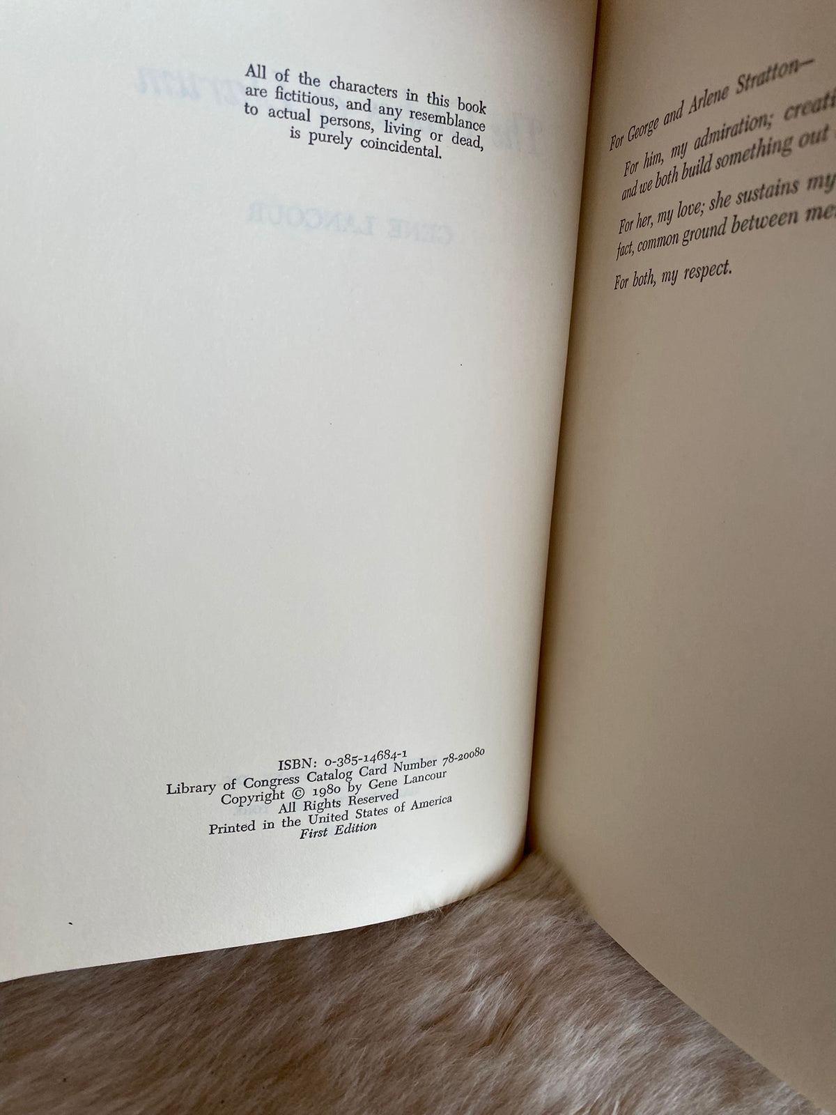 1980: The Globes of Llarum, by Gene Lancour