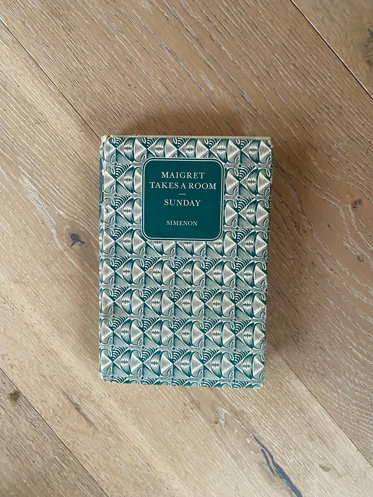 1962: Maigret Takes a Room, Sunday by George Simenon
