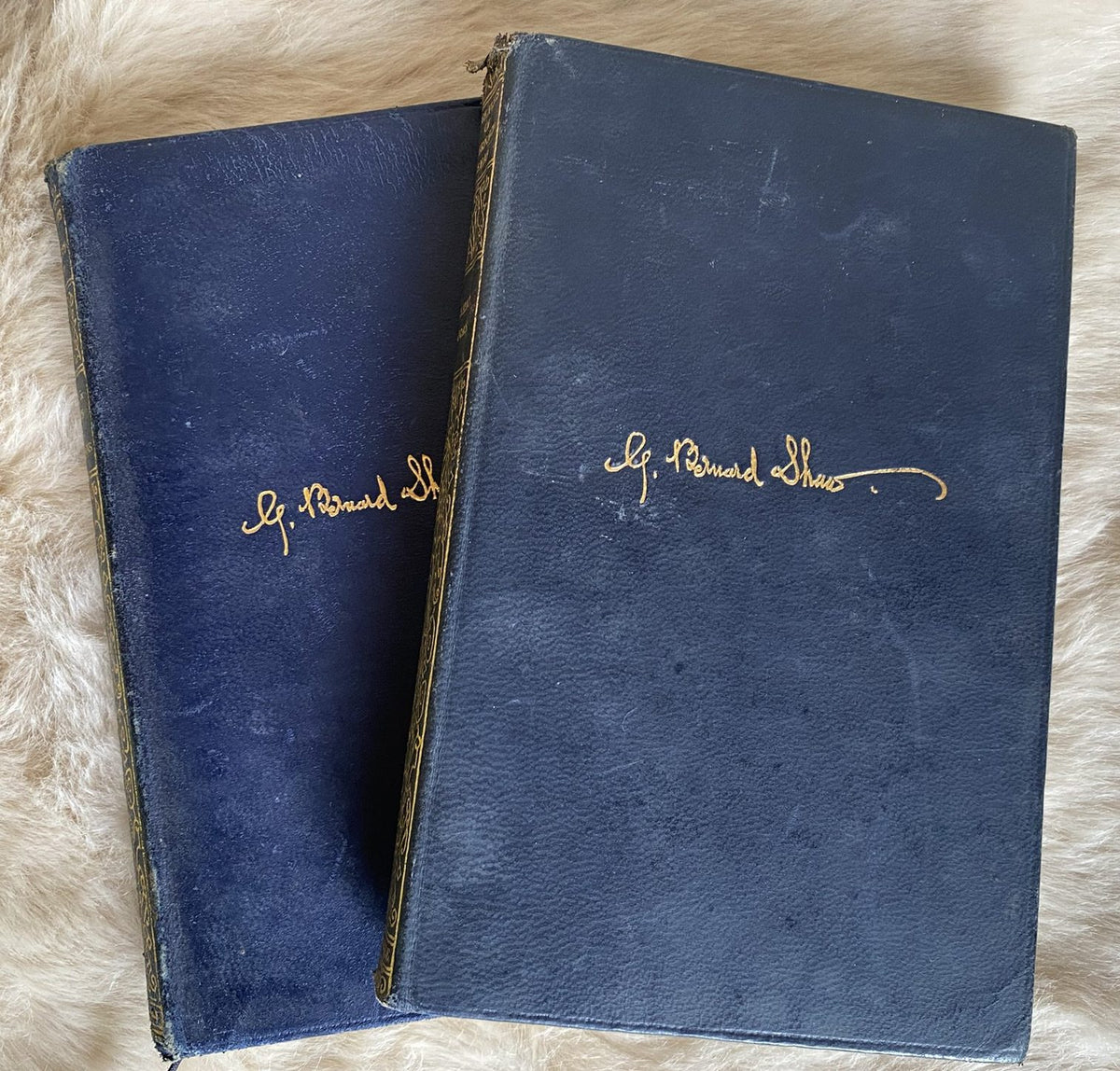 1927-29 2 volumes: Three Plays for Puritans, and Saint Joan, by George Bernard Shaw, part of Plays by Bernard Shaw serie